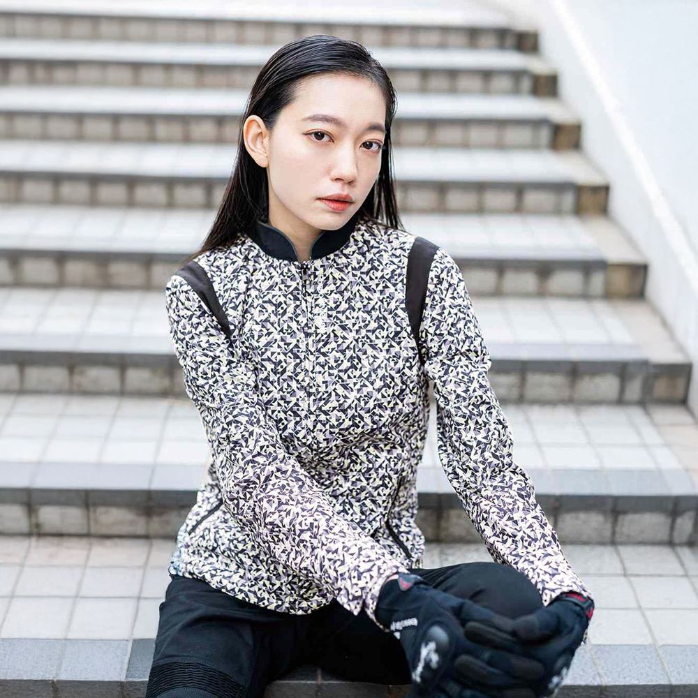 当店人気NO.1。 在庫限り レディース バイク ジャケット 春夏 おしゃれ プロテクター付き ソフトシェルジャケット Rosso StyleLab ロッソスタイルラボ 2カラー 2サイズ ROJ-109 ストレッチ素材 通気性 軽量 オートバイ オシャレ かわいい