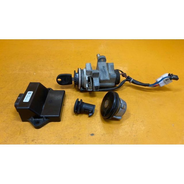 XF 58405 ヤマハ YAMAHA マジェスティ125 FI 5CA-901 キーセット 鍵 キー WWW_OLIVIERBERNSTEIN_COM