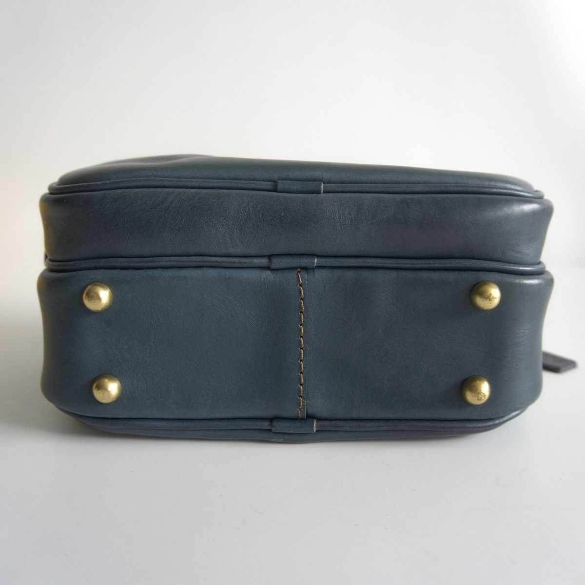 ヘルツ ソフトタイプのファスナー2wayショルダーバッグ