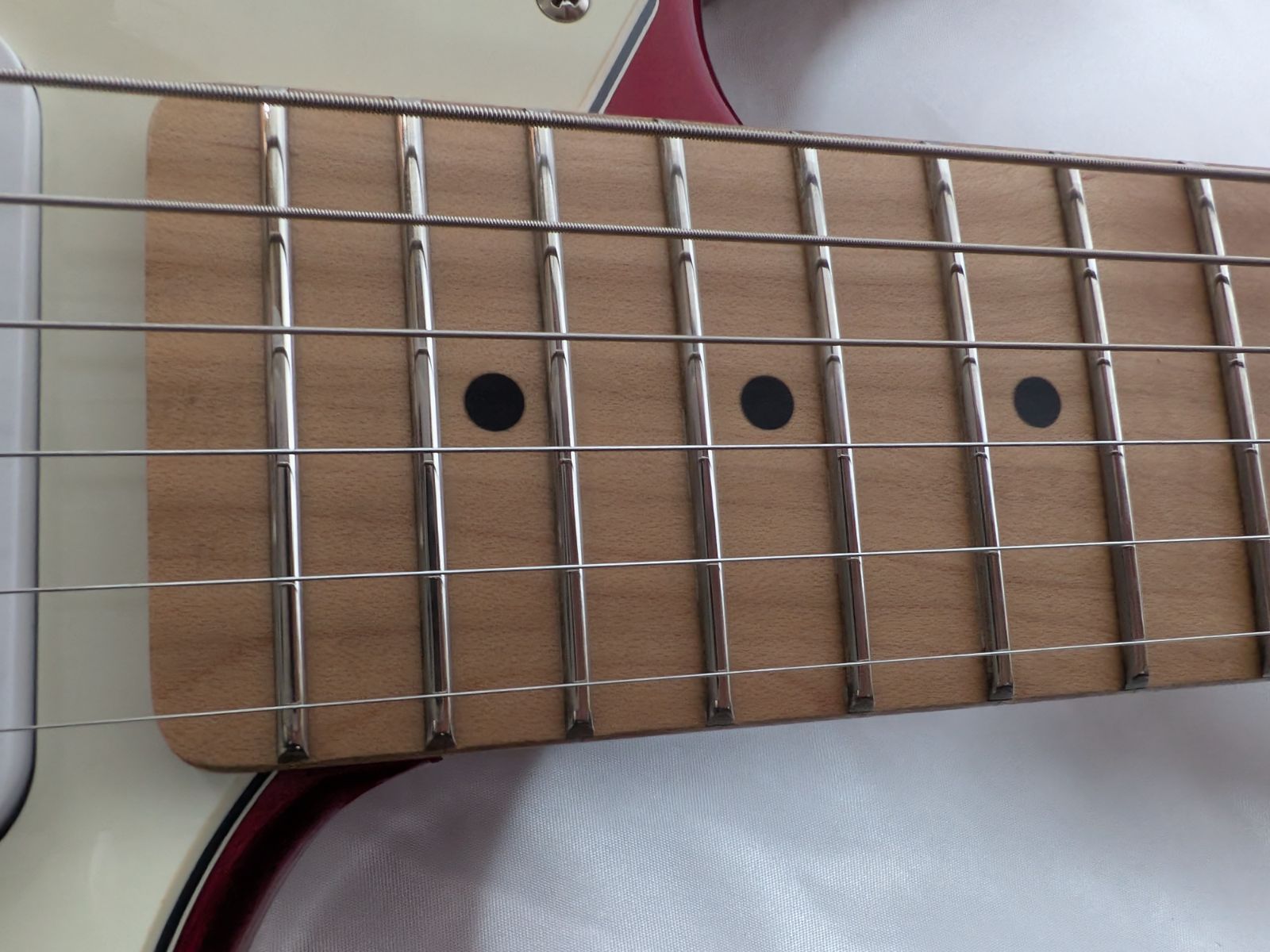 レッドメタリック