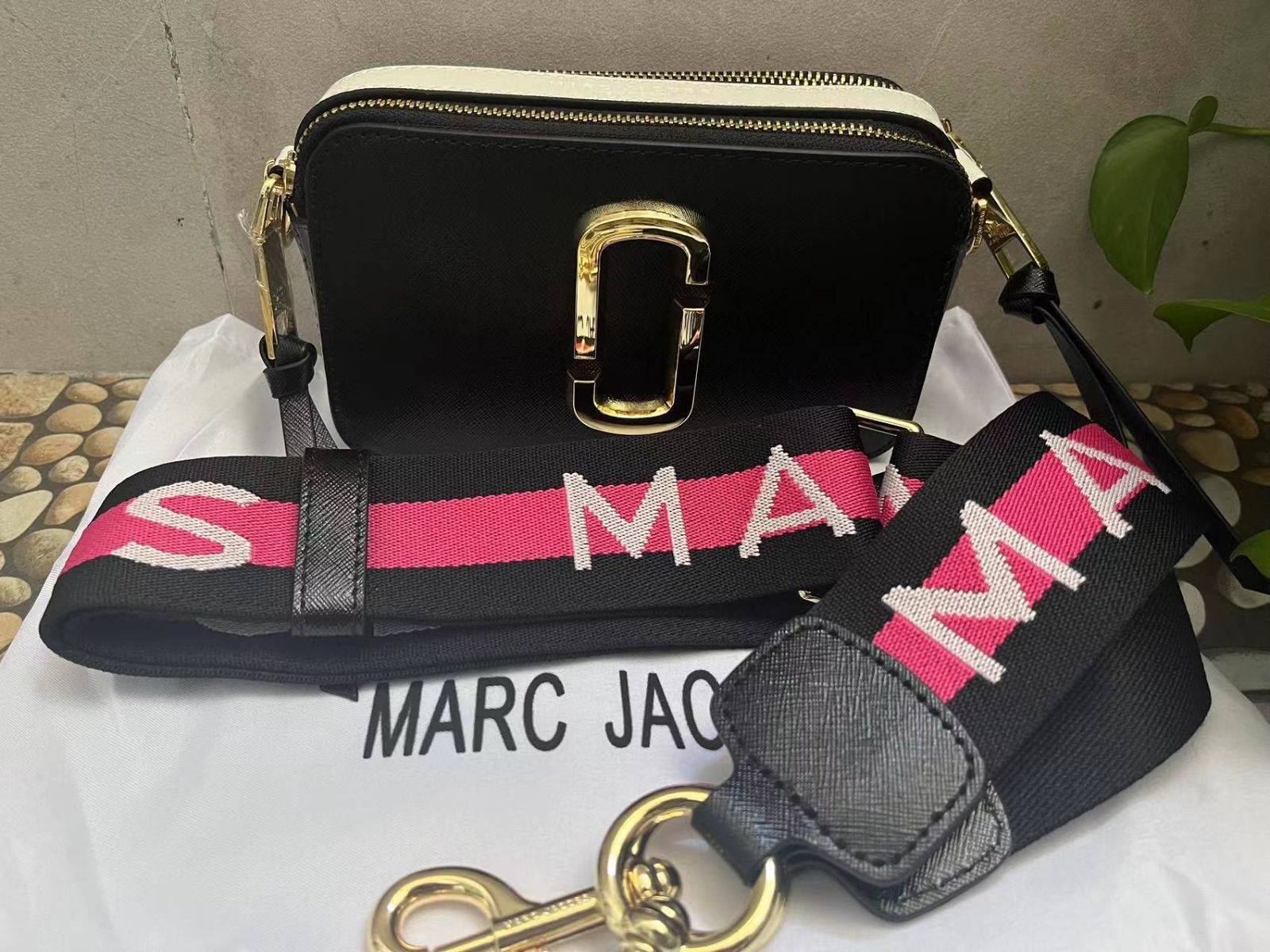 MARC JACOBS マークジェイコブス ショルダーバッグ