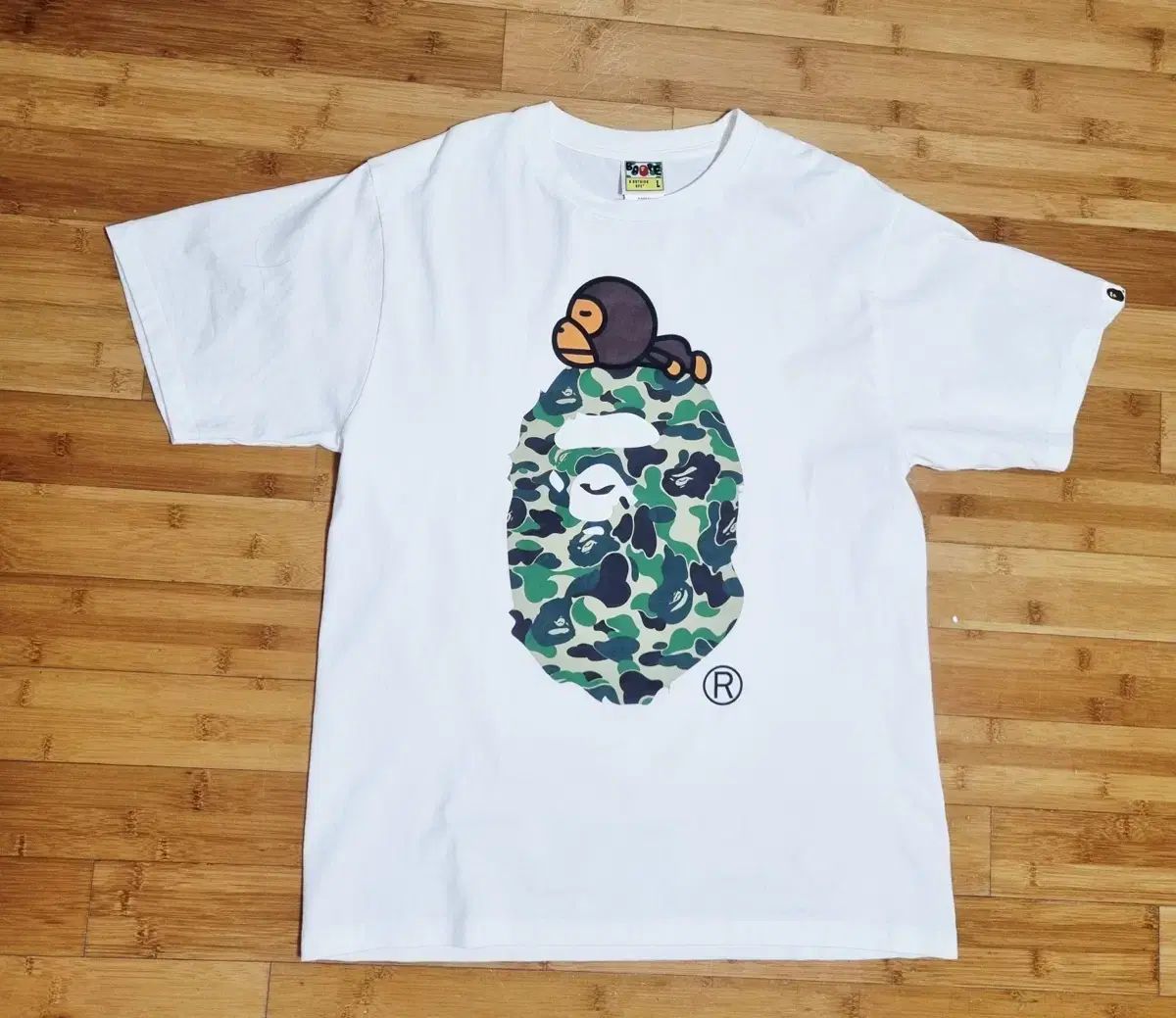 PRADA 22SS Re-Nylon切替三角ロゴプレートTシャツ 2024シーズン プラダ