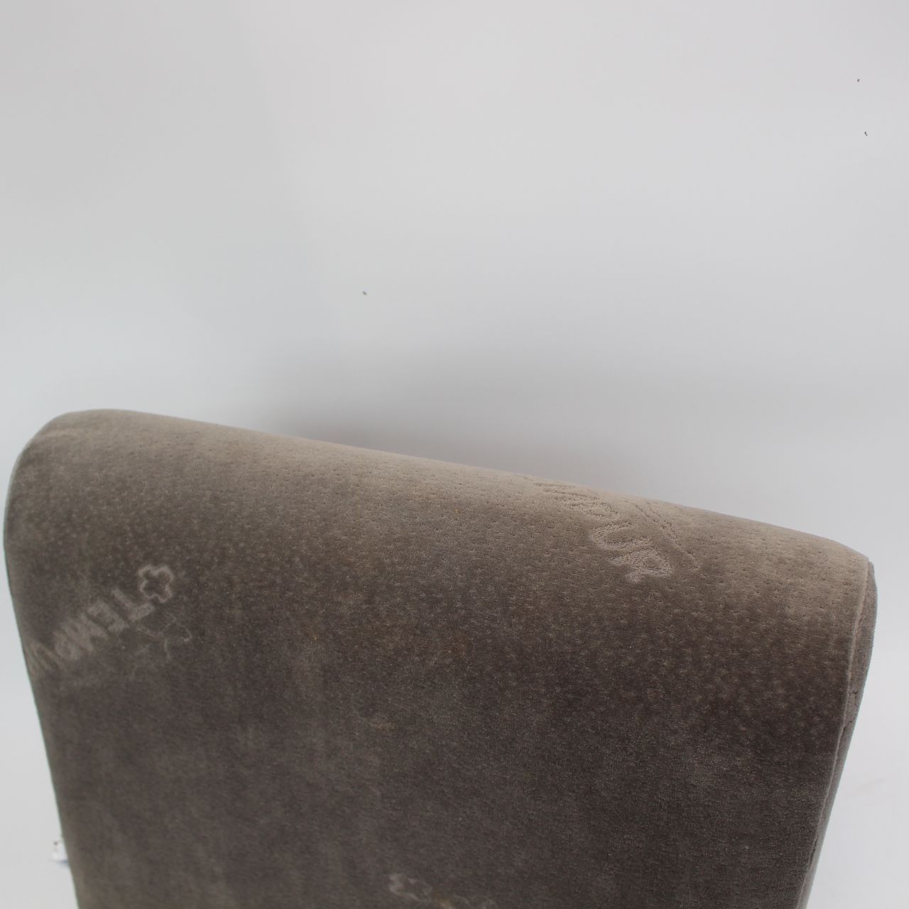 381)Tempur テンピュール ヘッドウェッジ 背もたれクッション