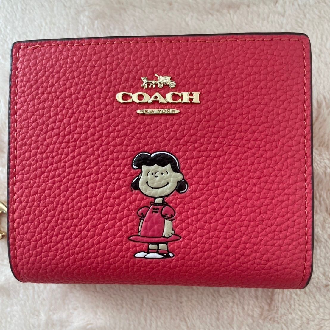 【 COACH X PEANUTS 】 スナップ ウォレット・ルーシー COACH® Outlet | Coach X Peanuts Snap Wallet With Lucy