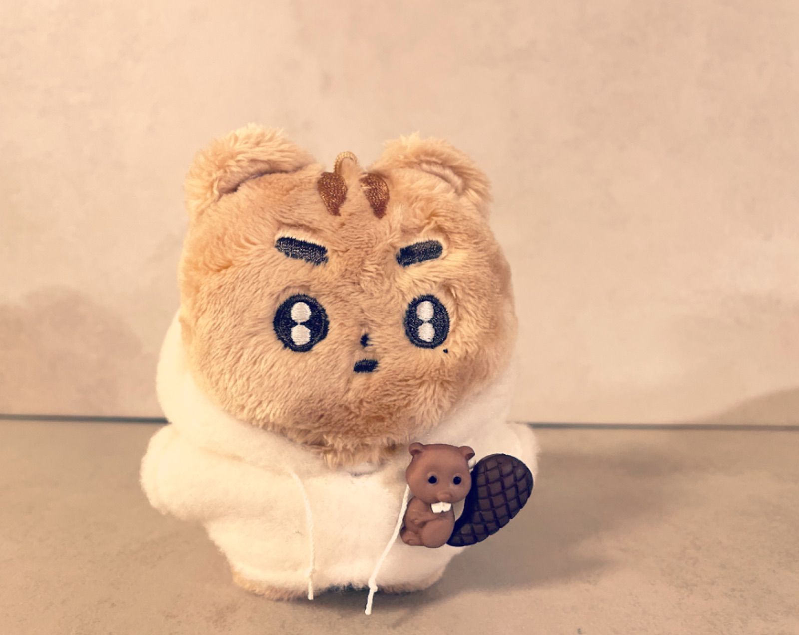 ポバトゥ 10センチドール テヒョン TXT ぬい服 ミルク色フーディ
