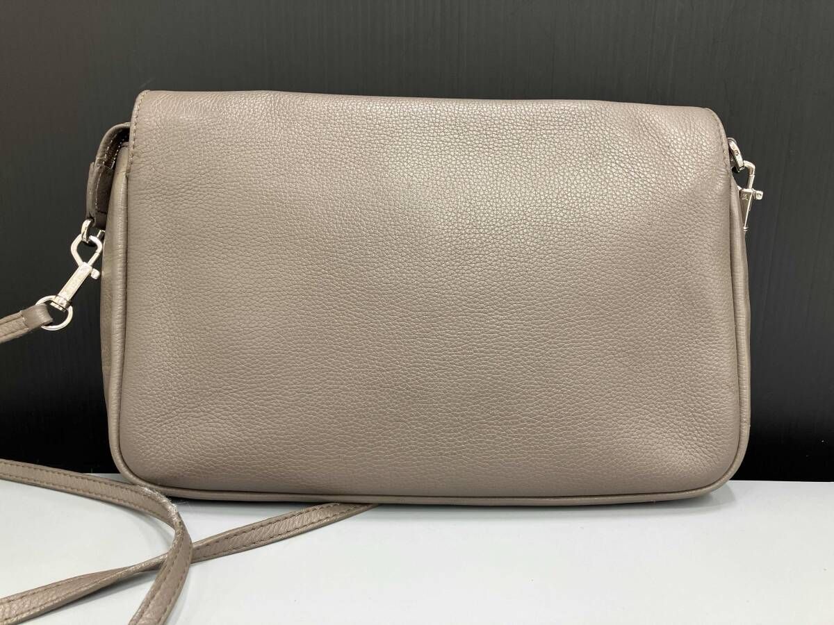 外寸目安W30H19D6 cm