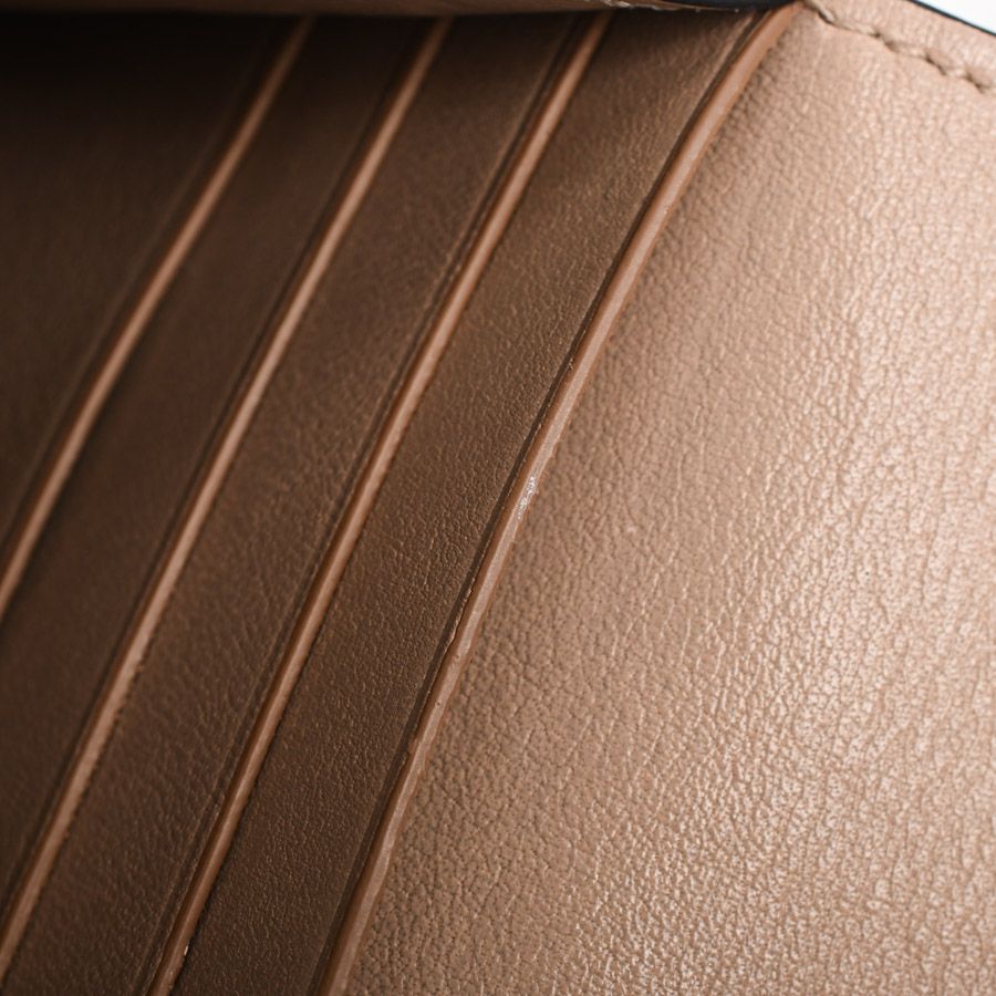 アナグラムコンパクトフラップウォレット C821L57X01