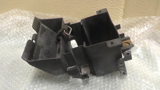 バリオス　ZR250A-037xxx　の　バッテリーBOX:#1738820099