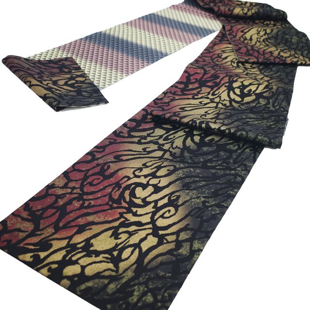 中古】 袋帯 リサイクル 正絹 京都 西陣 全通 金糸 ラメ糸 黒 金 赤 三