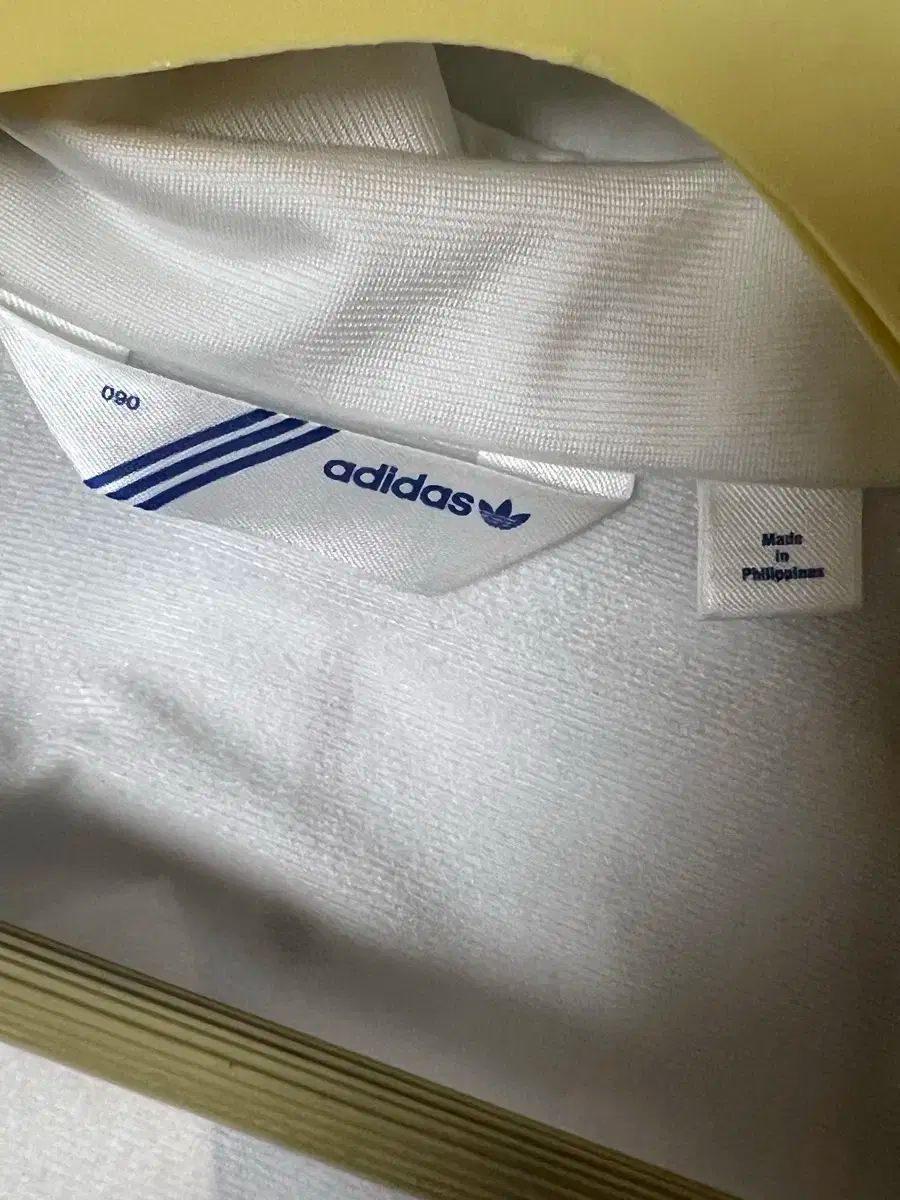 adidas アディダス