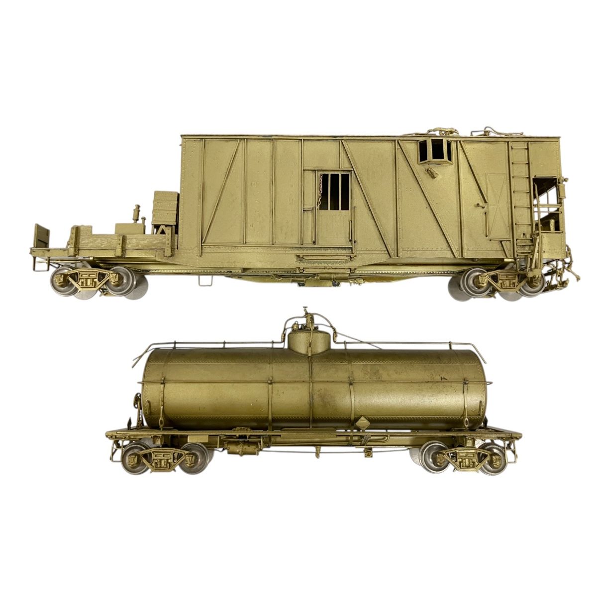 HOゲージ 
BACHMANN 中華人民共和国鉄道部 東風11型 先鋒号 0732 照明C幅広電球1本 | 鉄道模型店 Models IMON