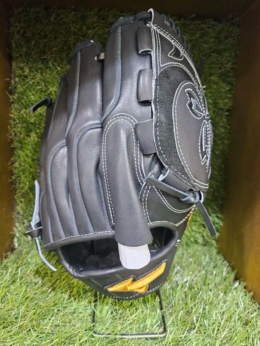 【雷市場（ポンジャン）商品韓国直送】 Mizuno Pro（ミズノプロ） 投手用グローブ