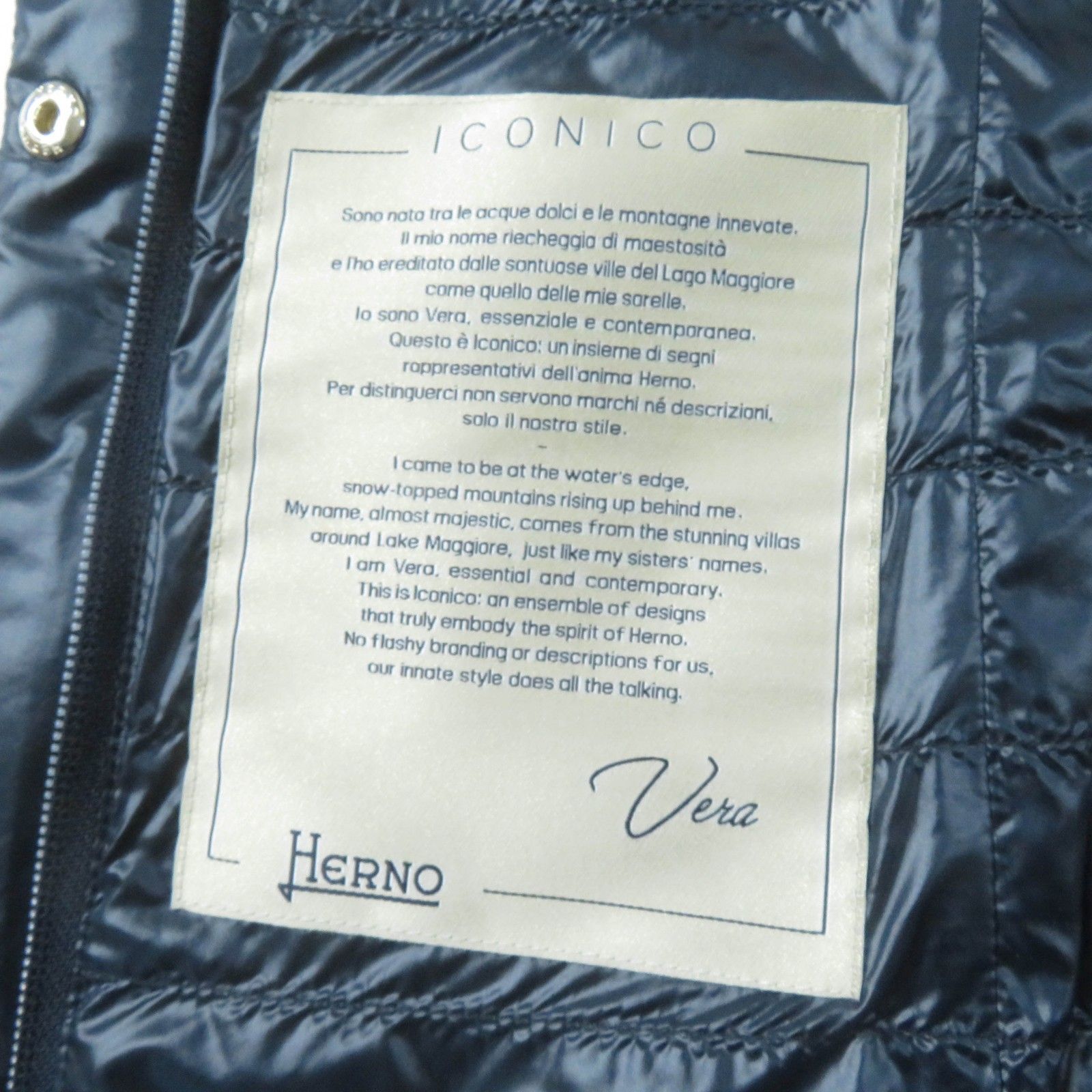 HERNO - 未使用品☆Herno ヘルノ PI0601DIC ICONICO イコニコ ロゴ金具 ZIP UP ライト ダウンベスト ネイビー 38 正規品 レディース 未使用品☆Herno ヘルノ PI0601DIC ICONICO イコニコ ロゴ金具