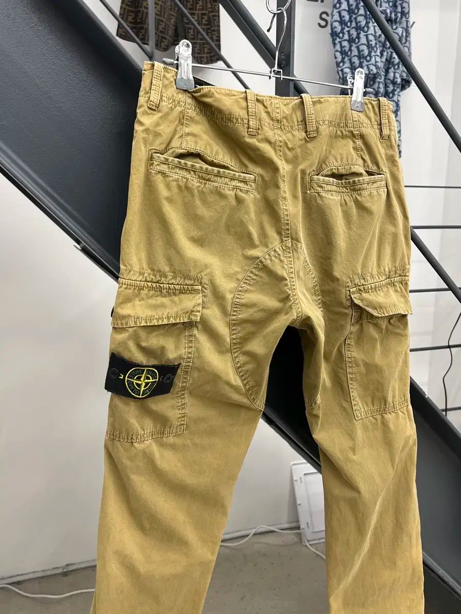 STONE ISLAND ストーンアイランド ワッペン カーゴパンツ