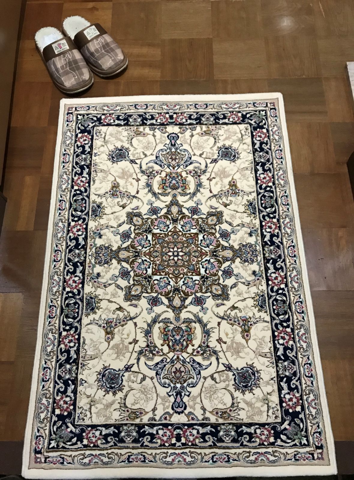 多色織、高密度！輝く 本場イラン産 絨毯！房無し 60×90cm‐166001