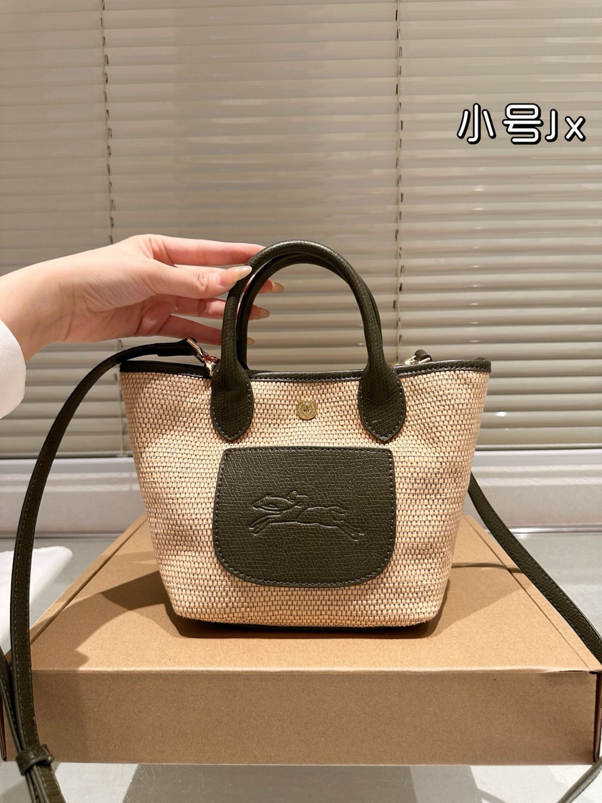 【極美品】LONGCHAMP ロンシャン　ボストンバッグ　レザー　エナメル加工 ほぼ未使用LONGCHAMP ロンシャン フランス製 本革レザー