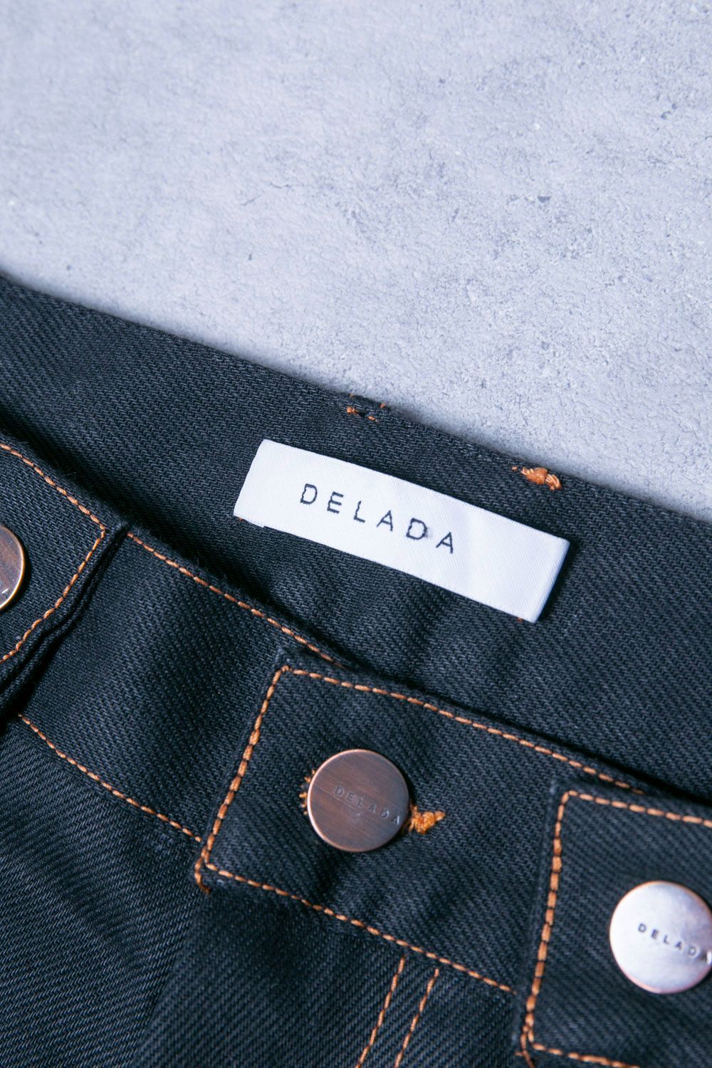 DELADA デラダ PLEATED TROUSERS WITH FRONT BUTTONS/デニム - メルカリ