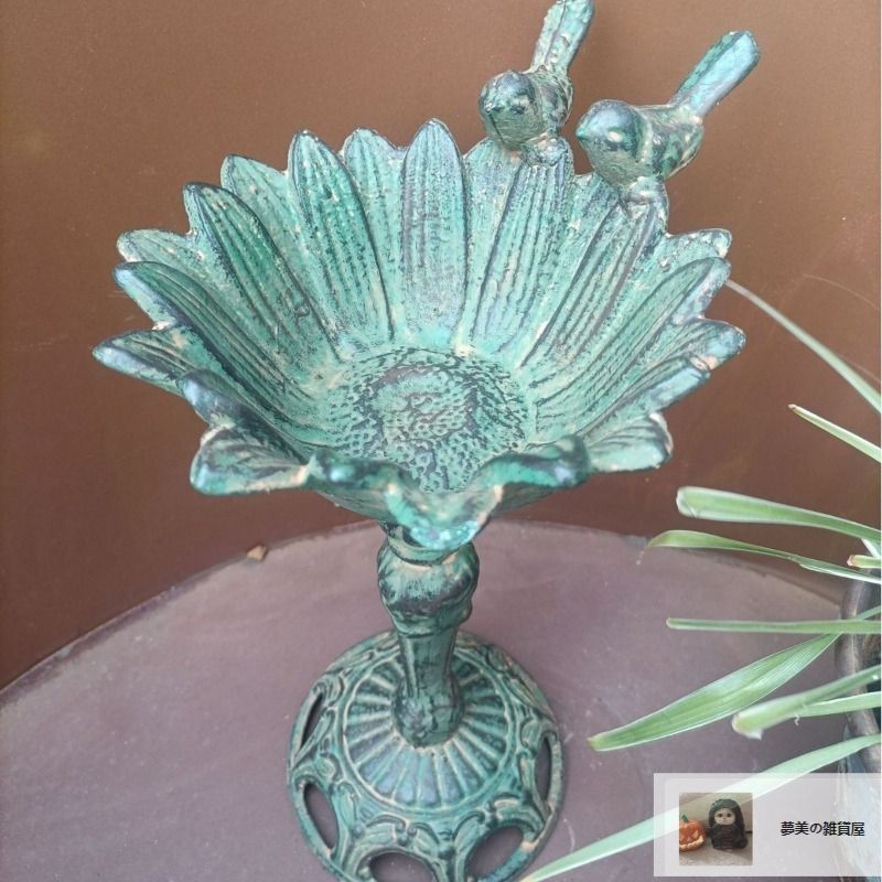 満足保障！ バードフィーダー 小鳥 野鳥 用 給餌器 壁掛け 餌台えさ置き 置物 小鳥 餌箱 可愛い 餌入れ 鳥 ガーデンオブジェ インテリア ガーデニング