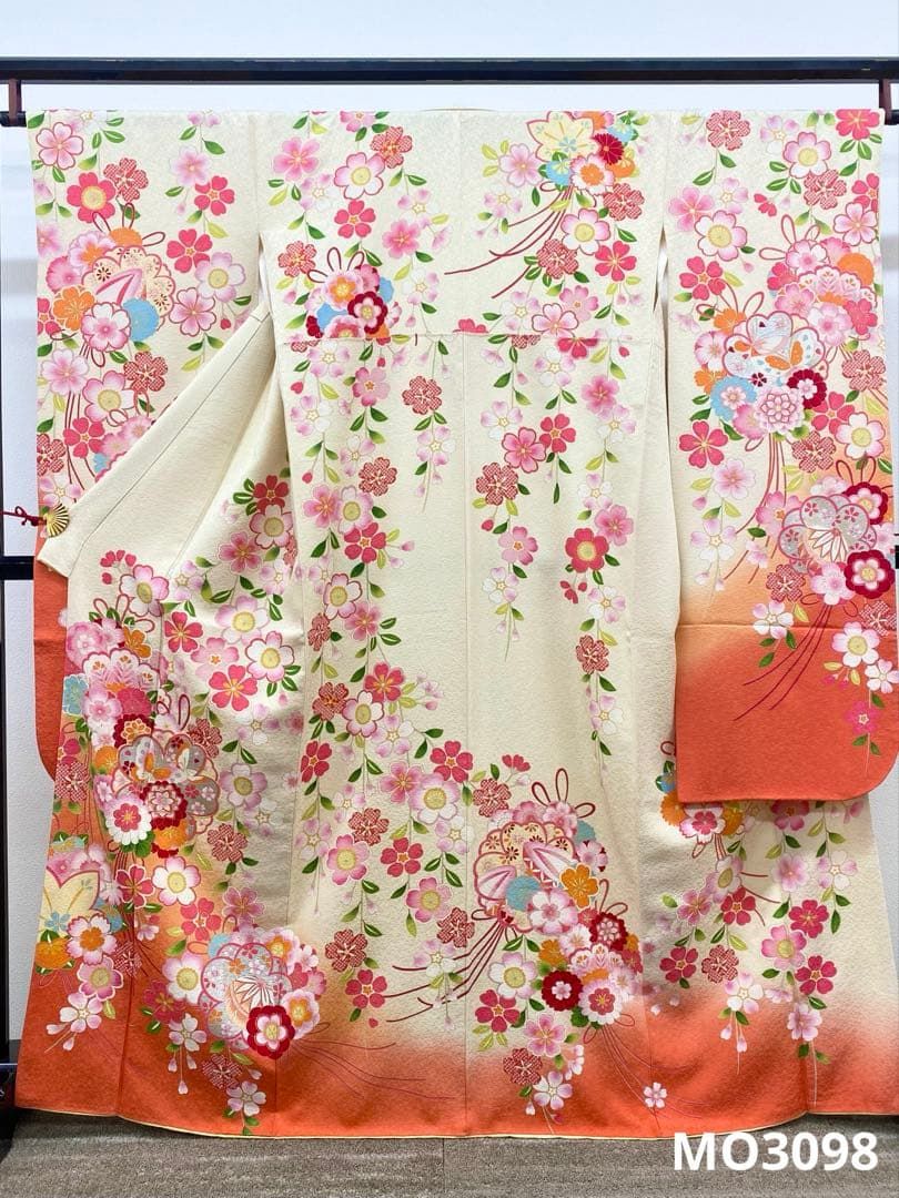 振袖 豪華 銀通し 銀彩 金駒 紋意匠 身丈161cm 撥水加工済