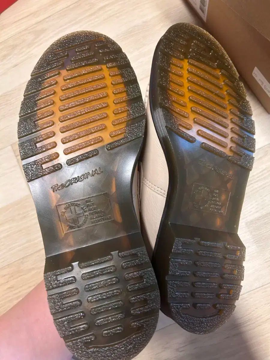  DR. MARTENS ドクターマーチン エイドリアン ベージュ 250 39 サイズ その他 ブーツ