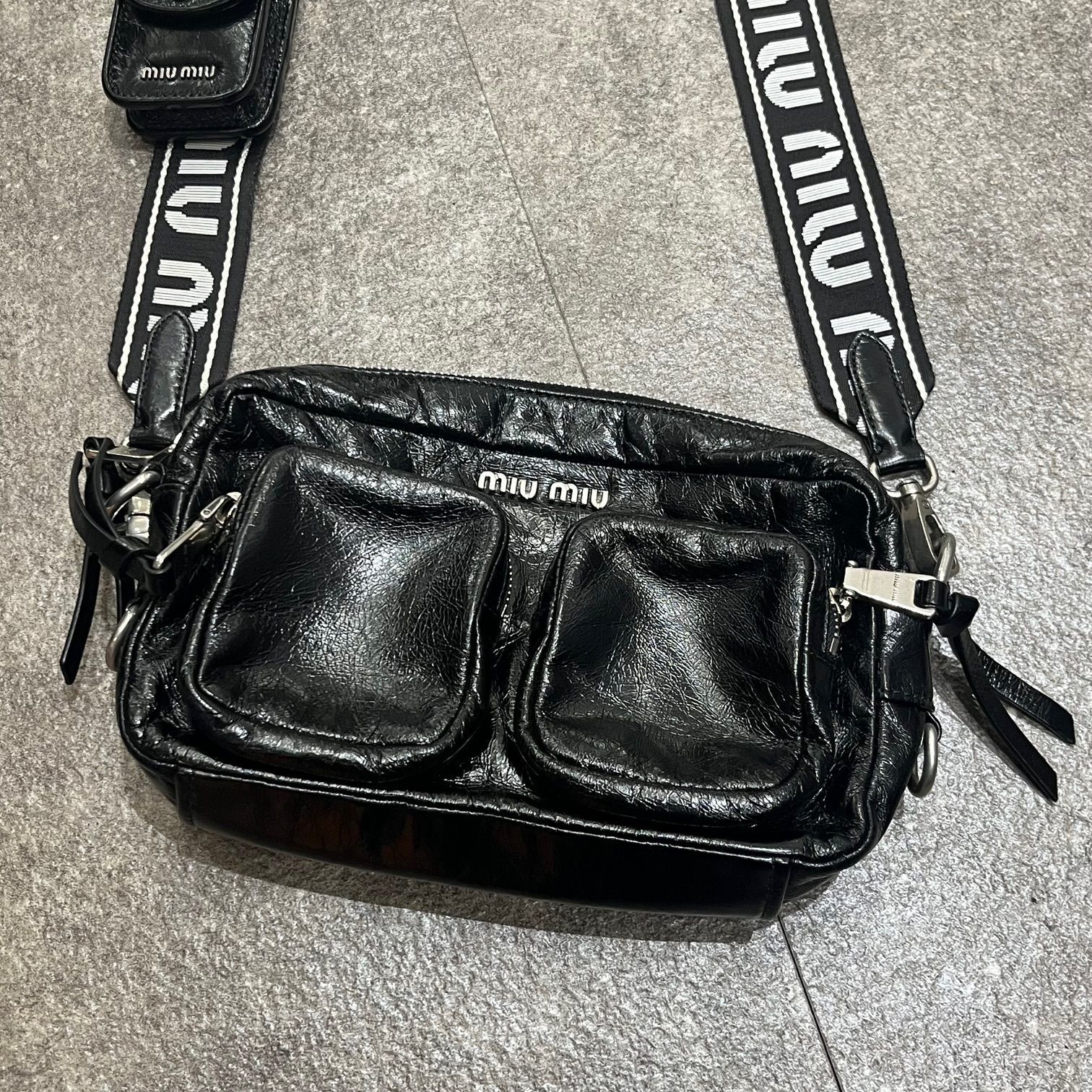 鑑定済miu miu ブラック ショルダーバッグ 鑑定済miu miu ブラック ショルダーバッグ - メルカリ