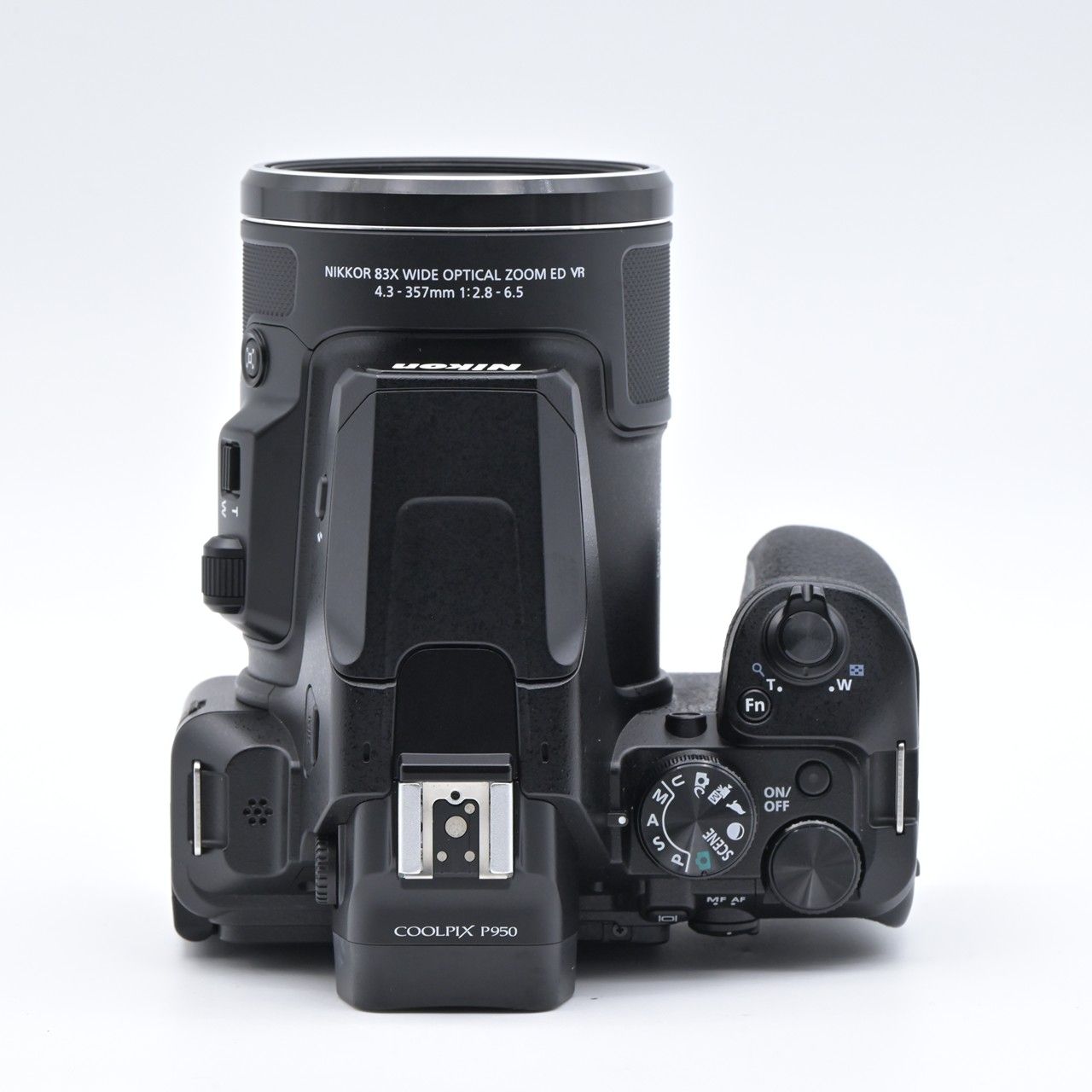 ニコン　Nikon COOLPIX P950 コンパクトデジタルカメラ Nikon(ニコン) COOLPIX P950 デジタルコンパクトカメラ: カメラ