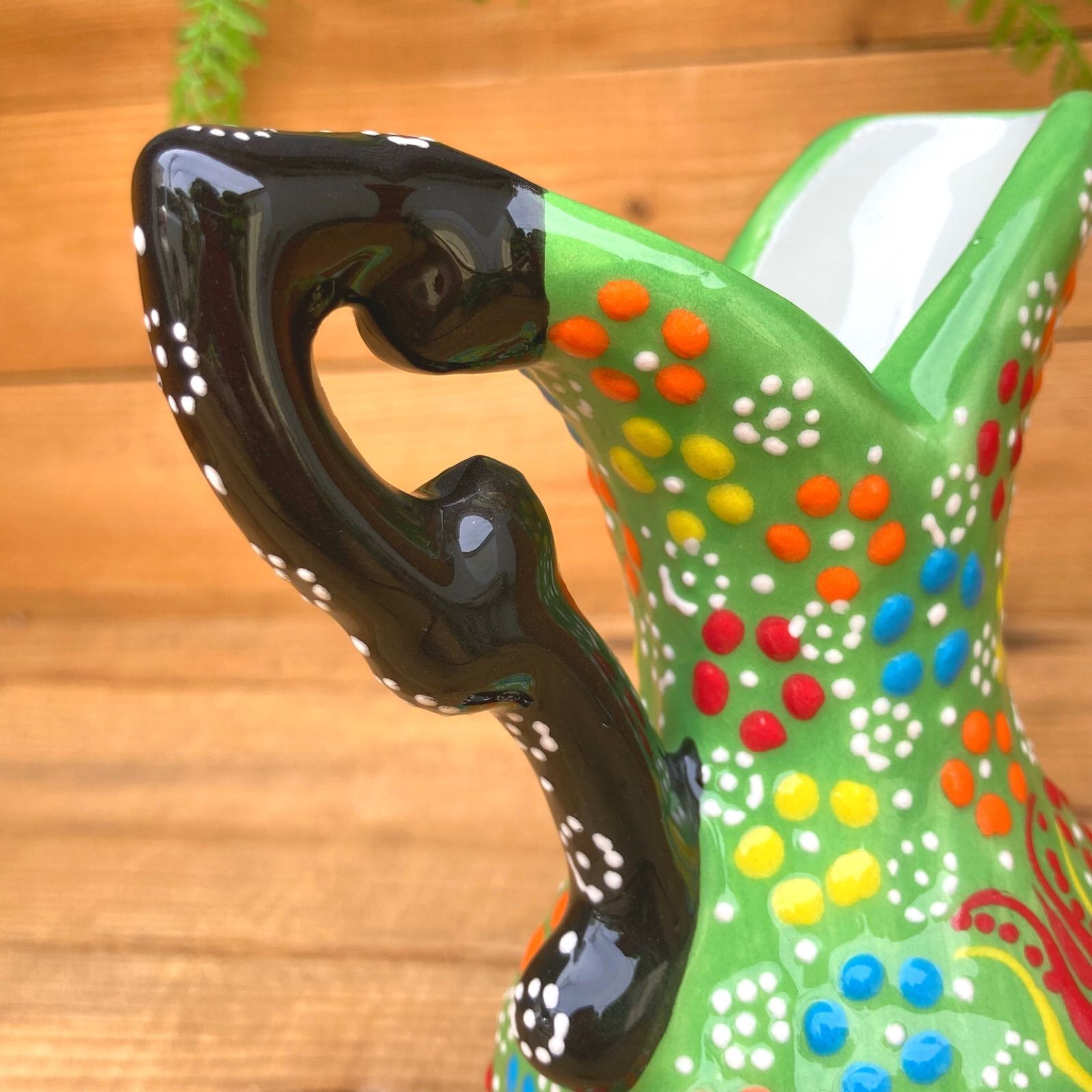 陶器の花瓶 手描きの装飾付き b776db70be469c6f4f38f9c9775130