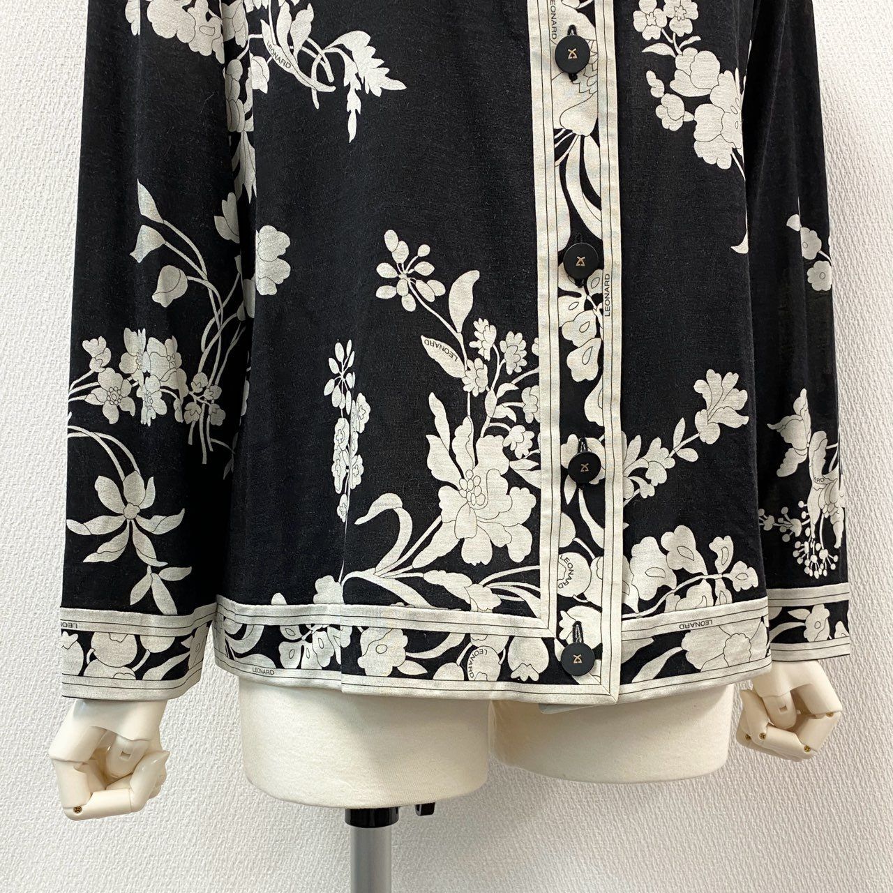 84i10 LEONARD レオナール 長袖ニットカーディガン 花柄カーディガン
