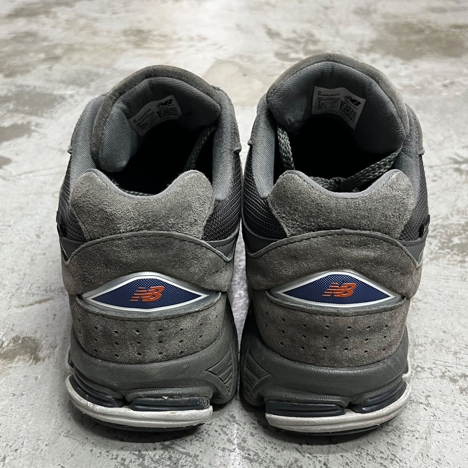 BEAMS New Balance 2002R GORE-TEX ゴアテックス スニーカー Charcoal 