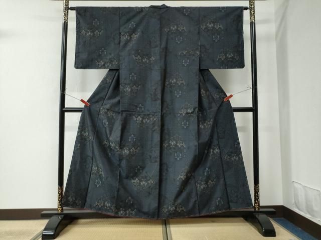 平和屋着物○本場大島紬 色紙重ね吉祥更紗花唐草文 堀之内織物謹製