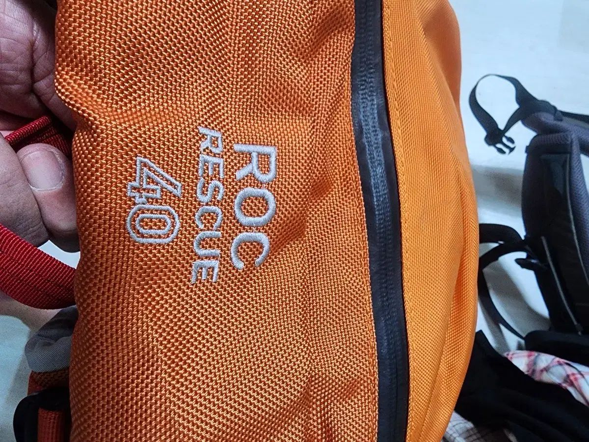 Haglofs 岩 RESCUE(レスキュー) 40 登山 リュックサック 【公式通販】