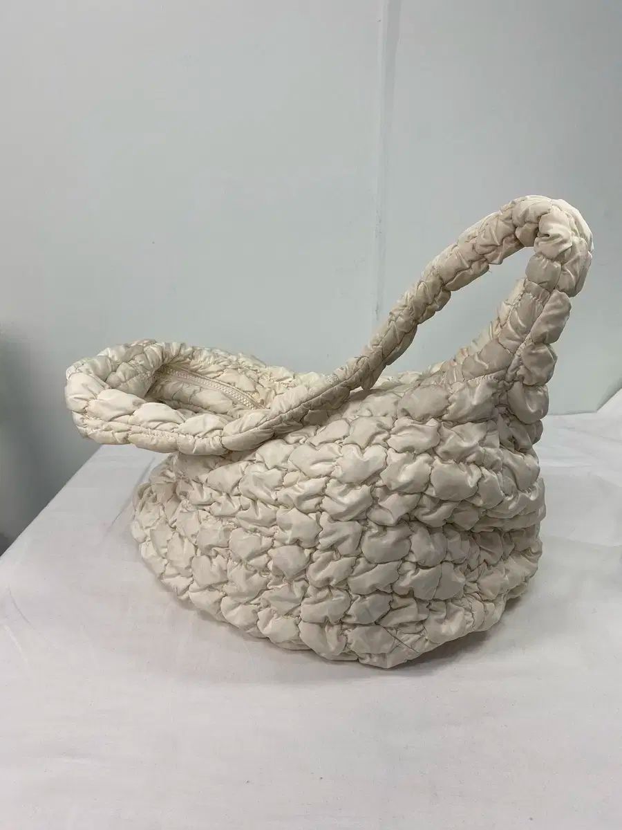 COS コス オーバーサイズ キルティングバッグ