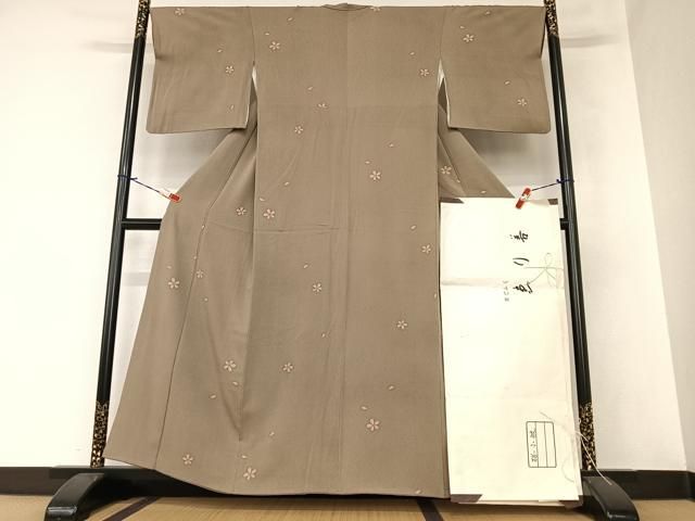 平和屋着物○上質な小紋 舞桜文 ゑり善扱い たとう紙付き 正絹