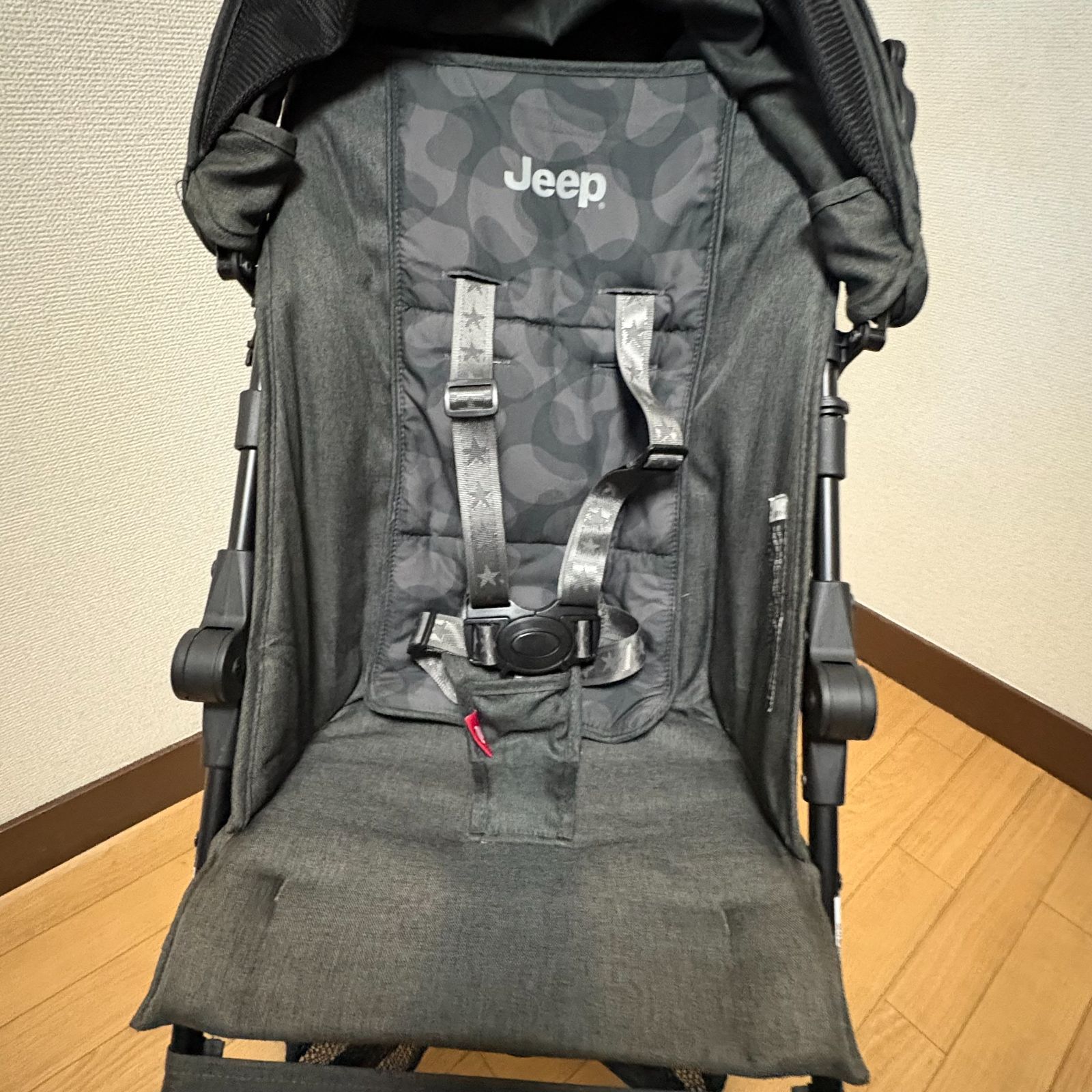 ジープ（Jeep） アドベンチャー プラス グラナイト　グレー