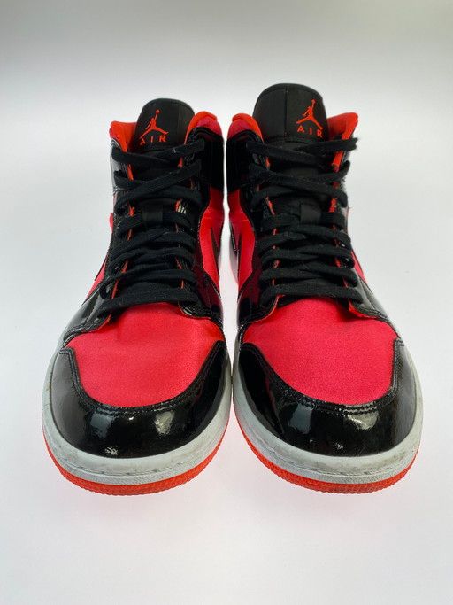 AIR JORDAN