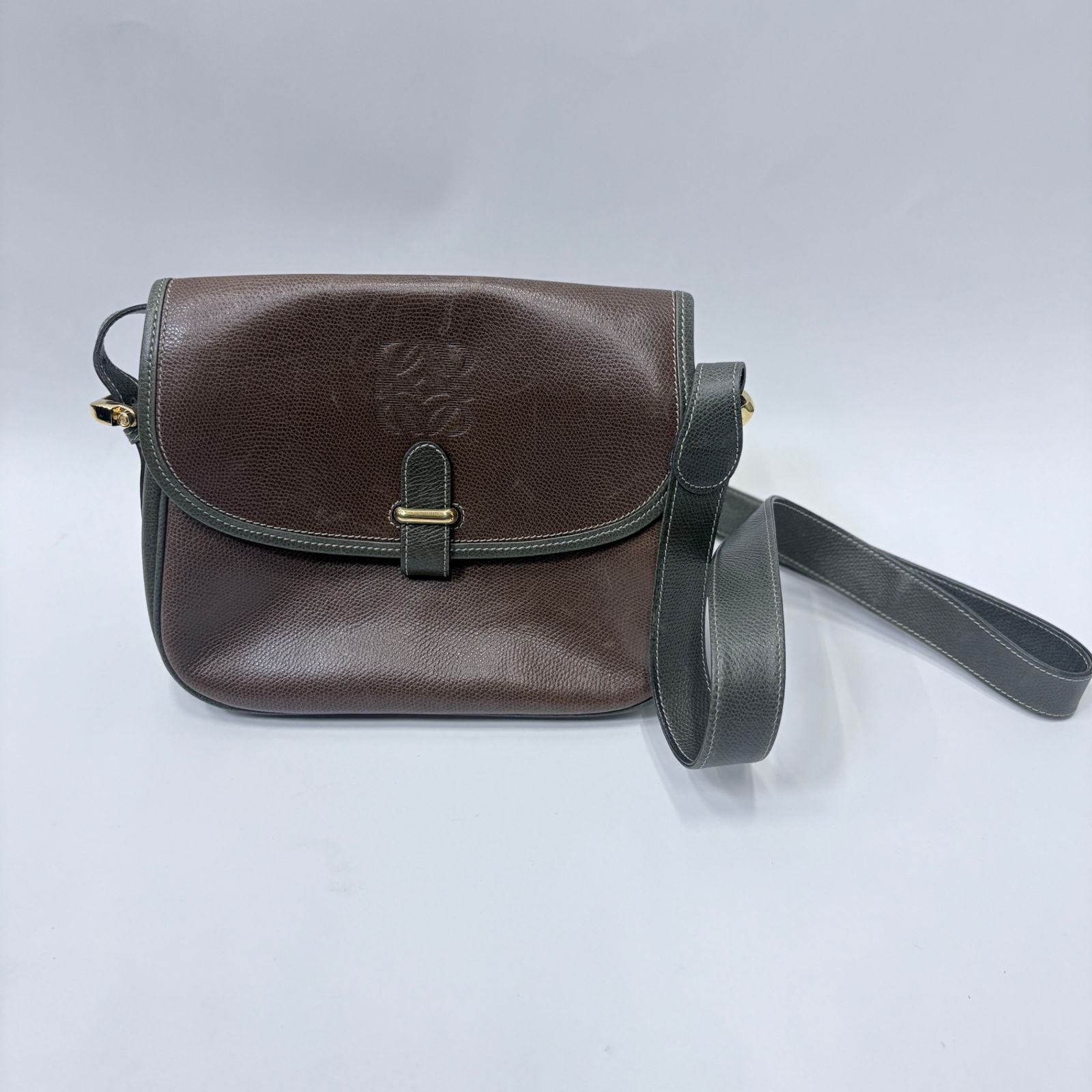 LOEWE ロエベ オールドロエベ レザーショルダーバッグ - メルカリ