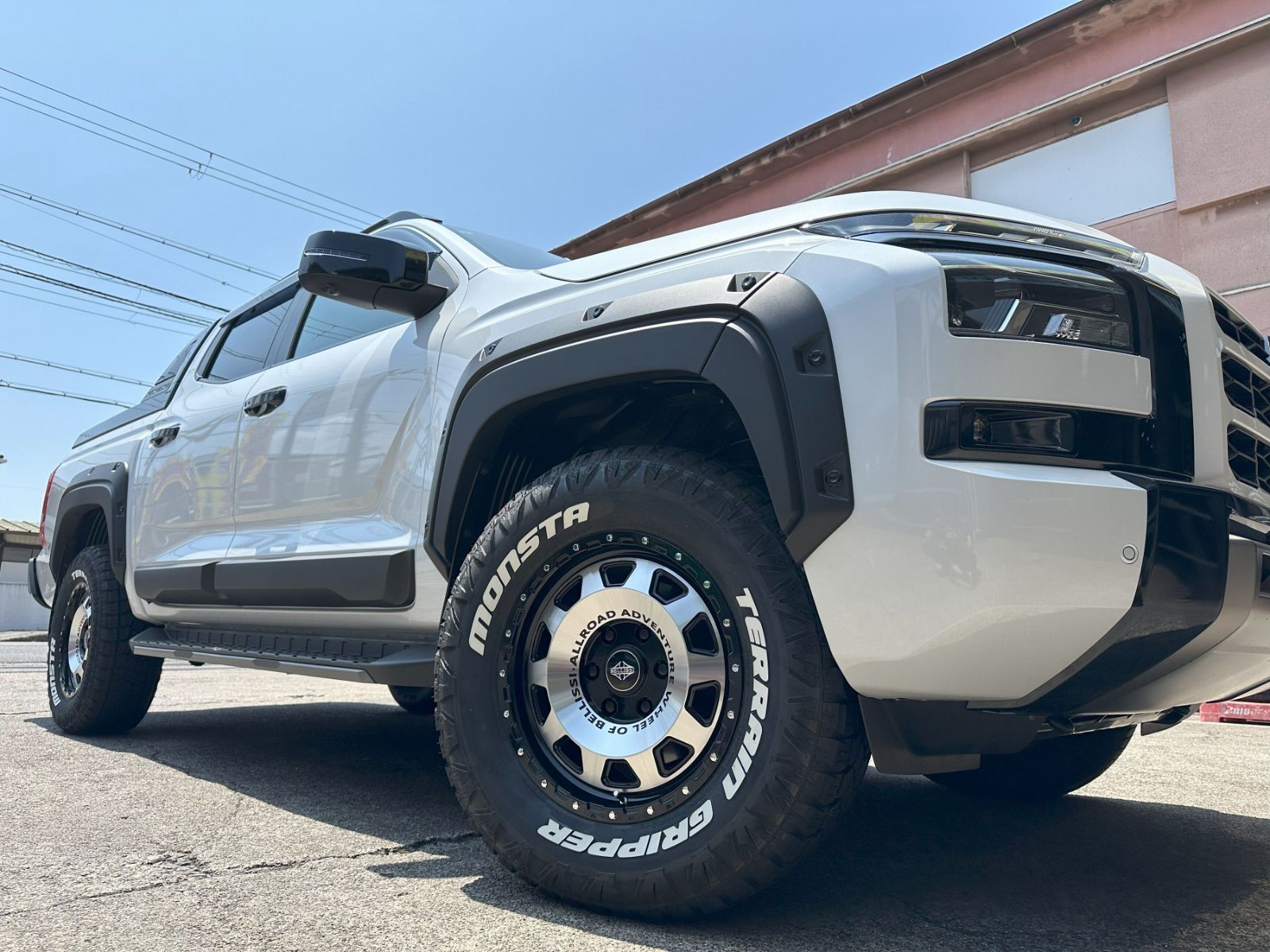 ゴツゴツ系 265/70R17 トライトン プラド ハイラックス - メルカリ