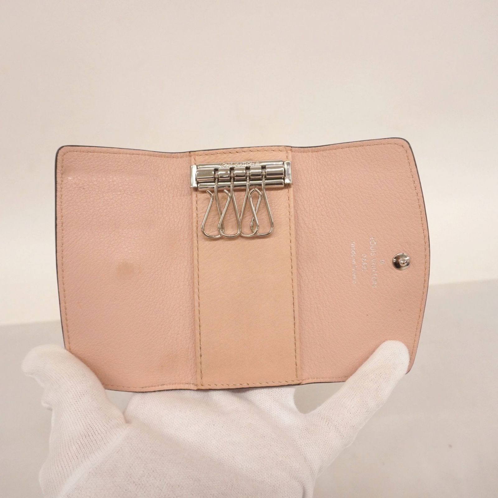 ルイヴィトン 　マヒナ　 キーケース　ピンク　ミュルティクレ 　４ Amazon | ルイ ヴィトン LOUIS VUITTON ﾏﾋﾅ ﾐｭﾙﾃｨｸﾚ4 4連キー