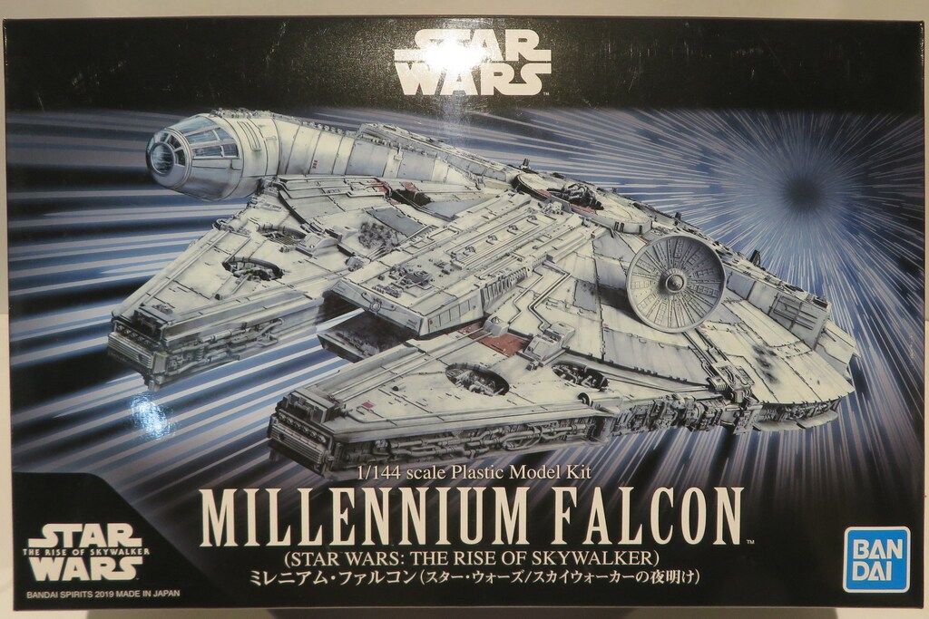 バンダイ PLASTIC MODEL KIT MILLENNIUM FALCON スカイウォーカーの夜明け 1|144