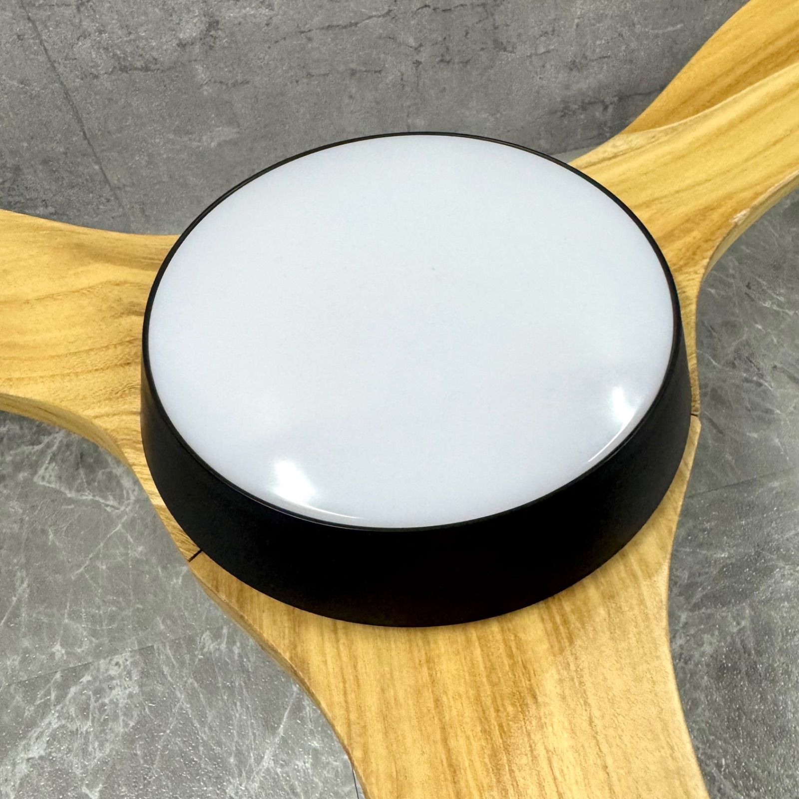 Y923 【新品】LOWYA New Jabalia 2 シーリングファンライト LOWYA ニュージャバリア2 シーリングファンライト