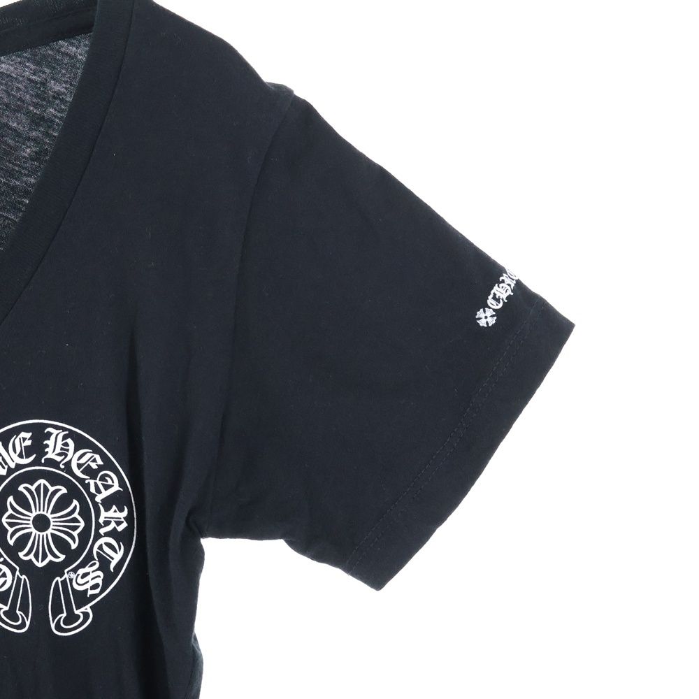 CHROME HEARTS (クロムハーツ) ホースシュー プリント Vネック