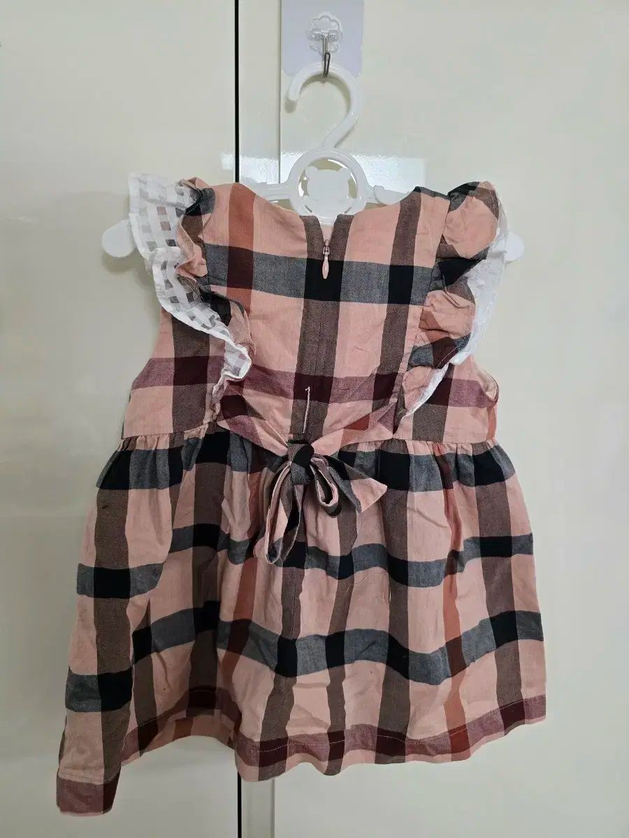 ダックスキッズ（DAKS Little）女の子用 軽量ダウン 165