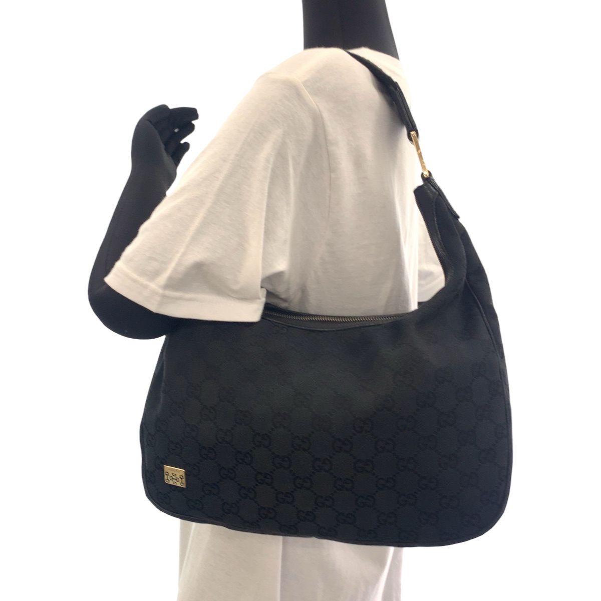 美品 GUCCI グッチ ホーボー ブラック 黒 シルバー金具 GGキャンバス 