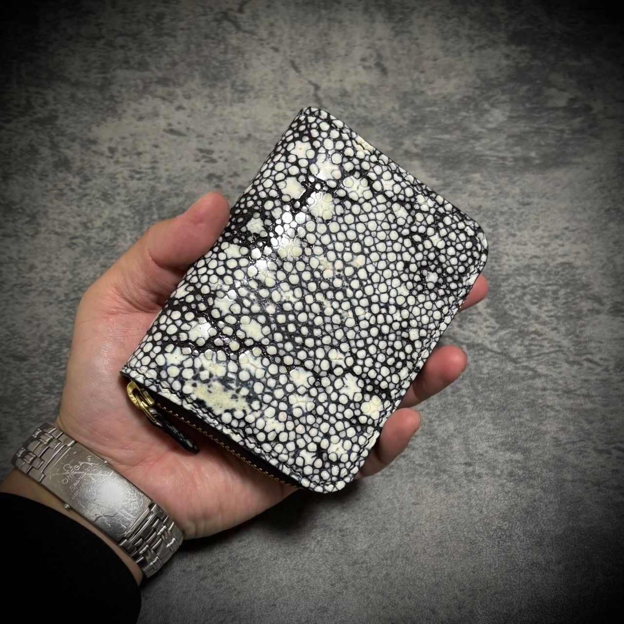 総手縫い スタースティングレイ ミニ財布 ガルーシャ ブラック 黒 2 総手縫い スタースティングレイ ミニ財布 カイラギ エイ革 一枚革