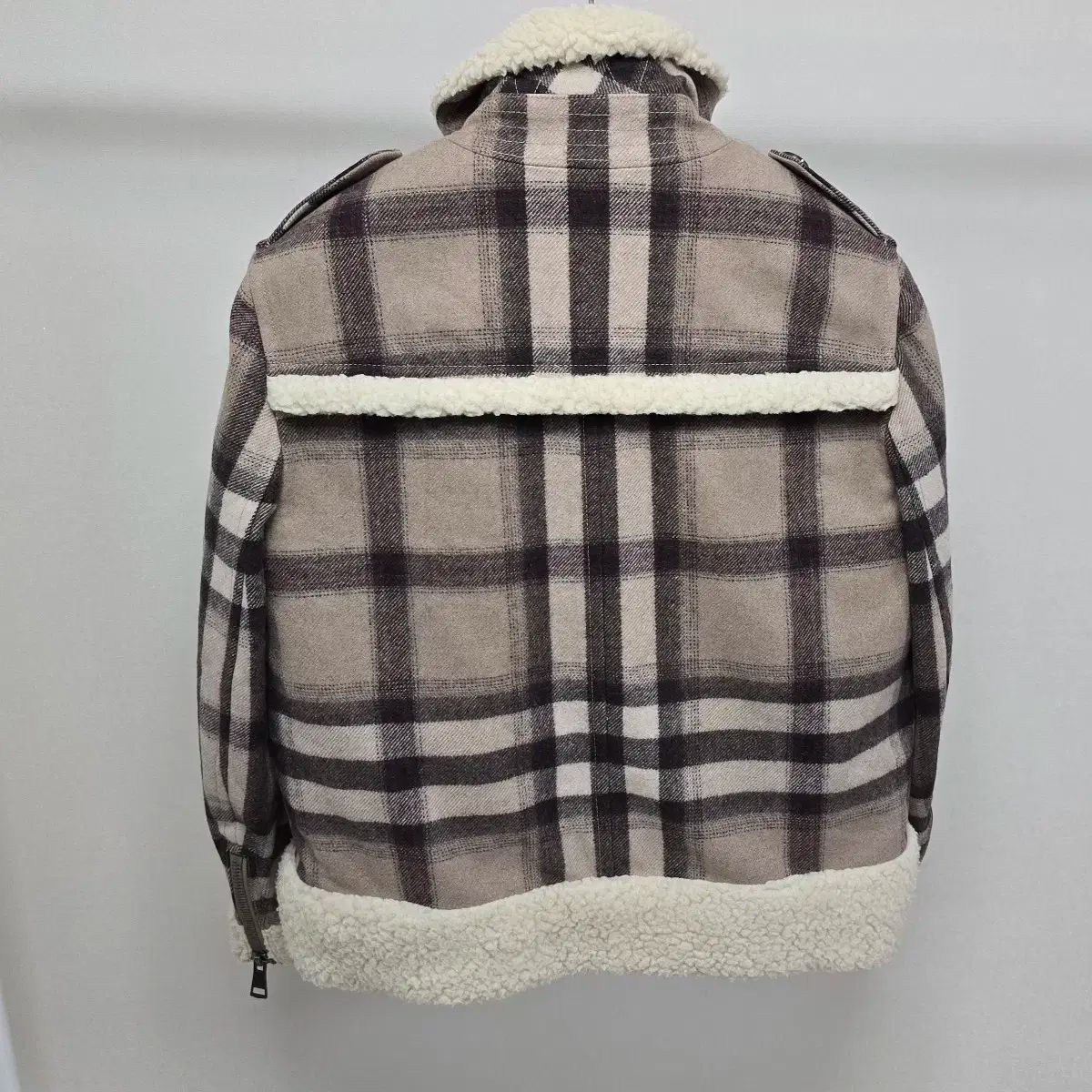 バーバリー ブリット ムートン レディース ジャケット サイズ42 66