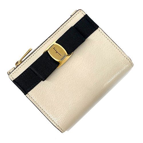 フェラガモ二つ折り財布 ヴァラ リボン ライトベージュｘ黒 Salvatore Ferragamo 小さい財布 ミニ財布 ブランド【中古】 - メルカリ