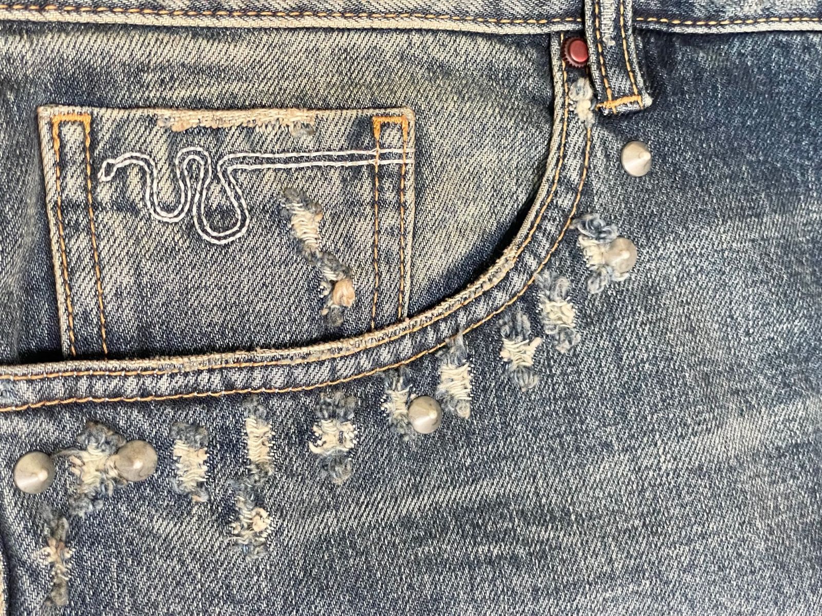 ☆タグ付き新古品☆ MADE IN ITALY製 Just Cavalli スタッズ付き