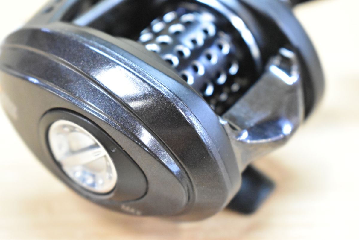 アブガルシア レボ LTX SHS 右巻き AbuGarcia REVO ブラックバス バス