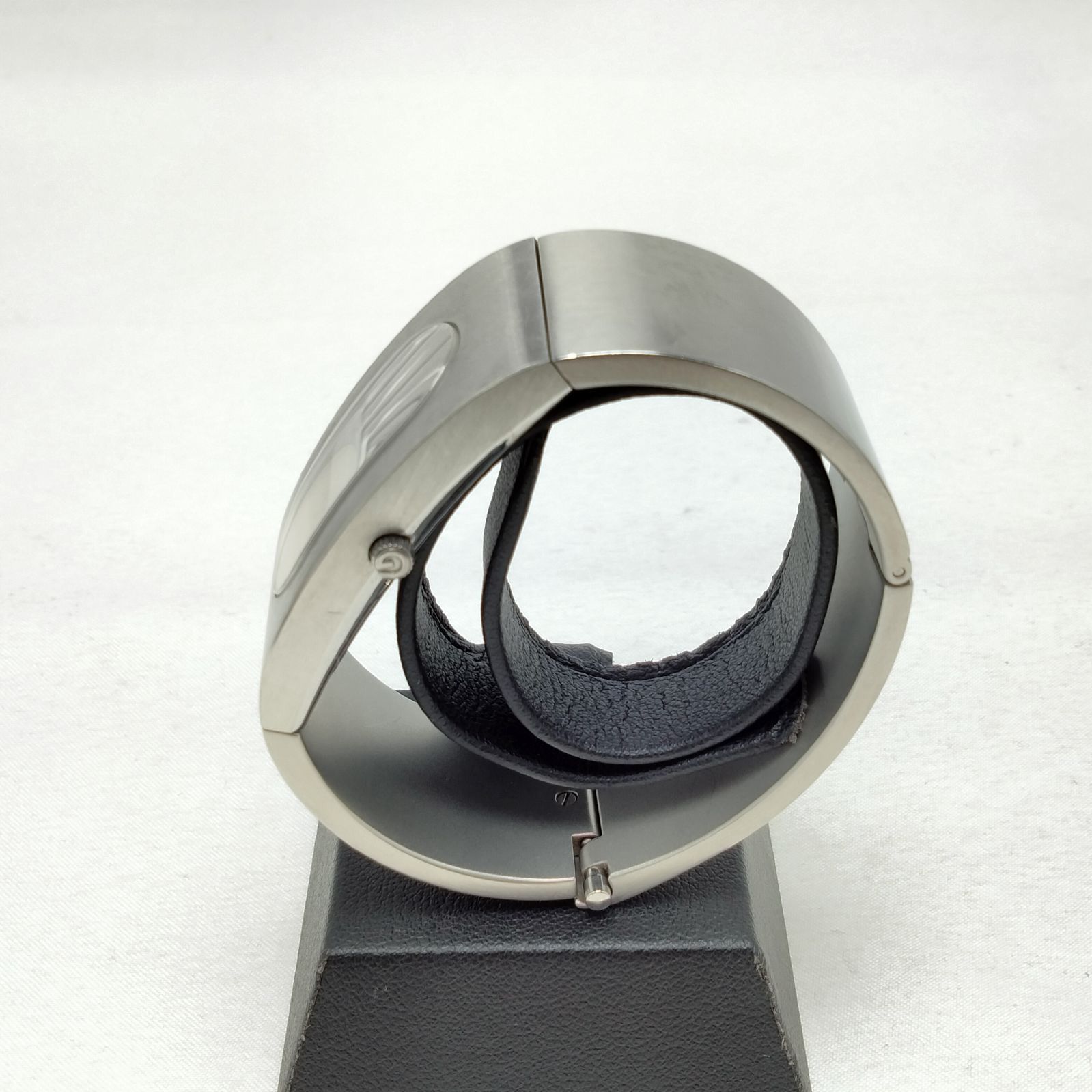 バングルウォッチ 腕時計