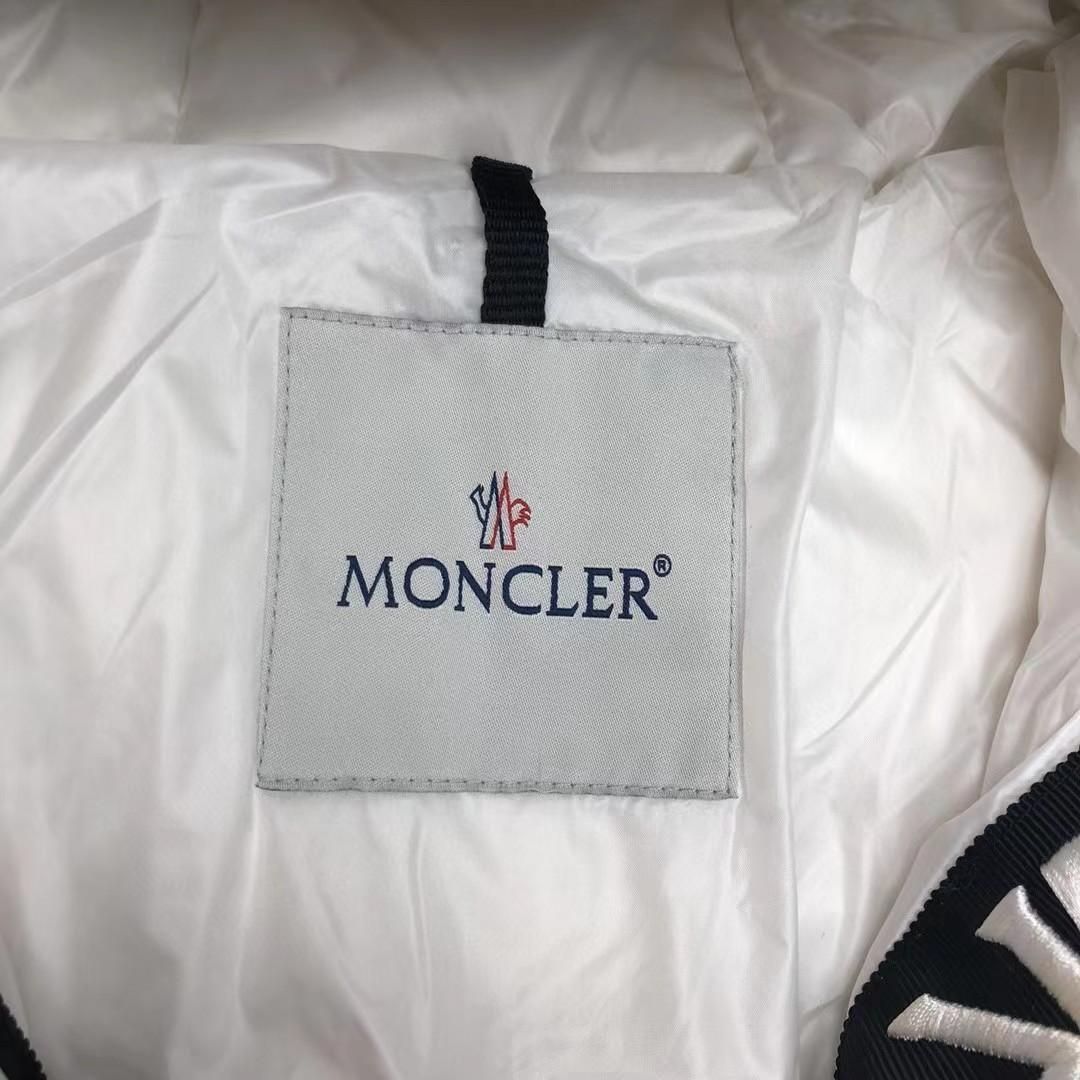 新品　モンクレールダウンモンクラーMONTCLA